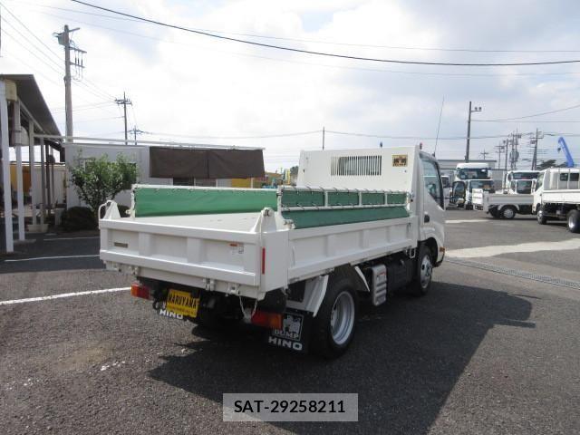 Hino DUTRO 2024-04 7500338-3