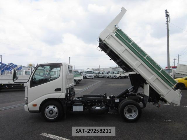 Hino DUTRO 2024-04 7500338-8