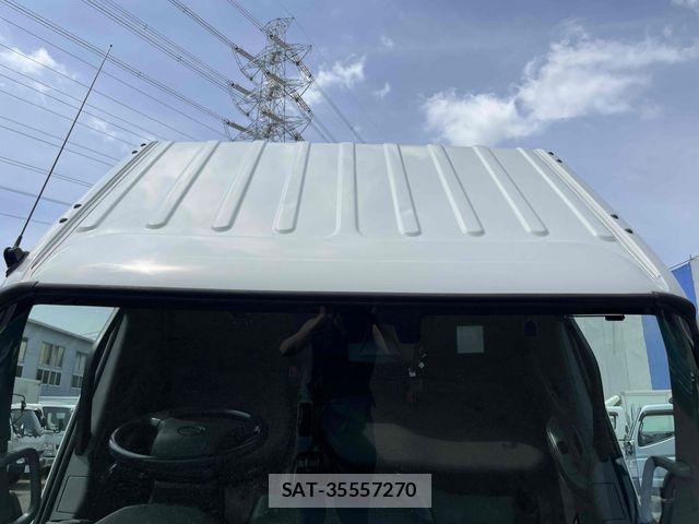 Hino DUTRO 2018-04 7500348-14