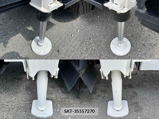 Hino DUTRO 2018-04 7500348-17
