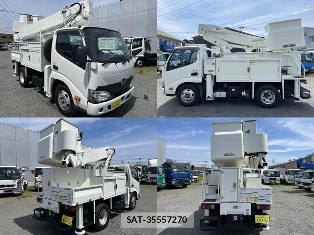 Hino DUTRO 2018-04 7500348-4