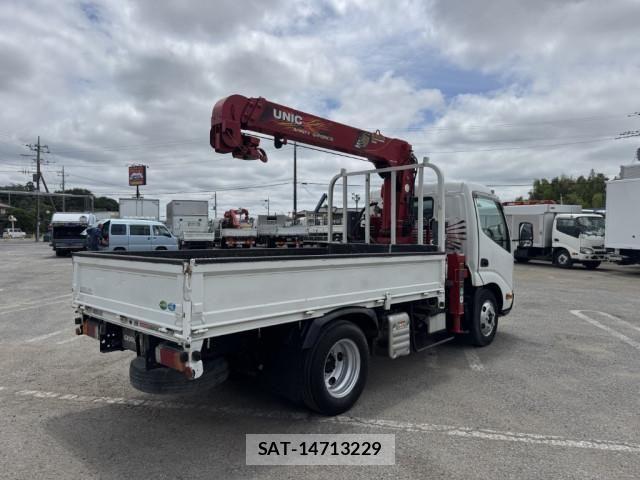 Hino DUTRO 2020-01 7500335-3