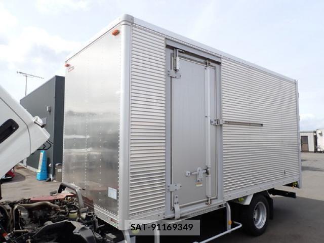 Hino DUTRO 2016-02 7500349-10