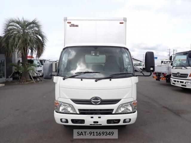 Hino DUTRO 2016-02 7500349-1