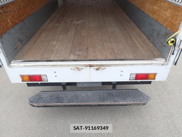 Hino DUTRO 2016-02 7500349-27