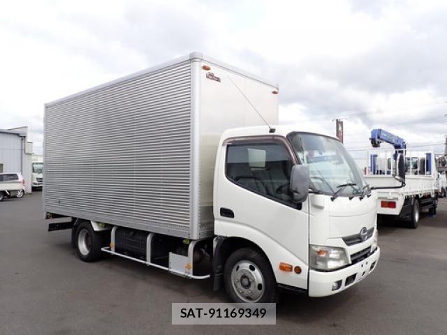 Hino DUTRO 2016-02 7500349-2
