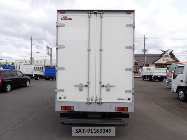 Hino DUTRO 2016-02 7500349-5