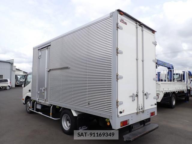 Hino DUTRO 2016-02 7500349-6
