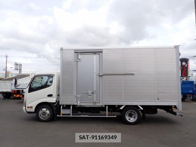 Hino DUTRO 2016-02 7500349-7