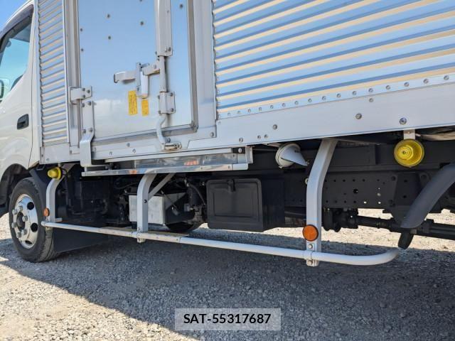 Hino DUTRO 2022-07 7500332-23