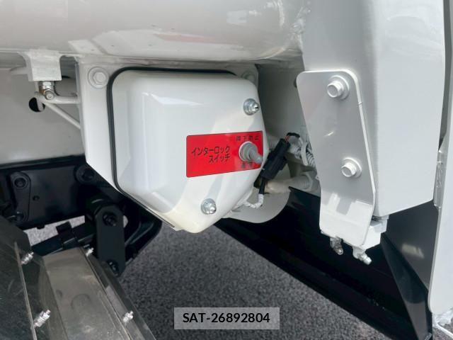 Hino DUTRO 2025-10 7500323-17