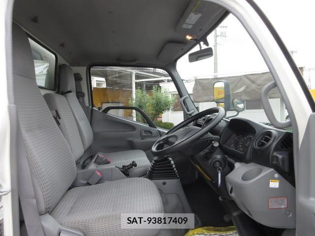 Hino DUTRO 2015-09 7500346-16