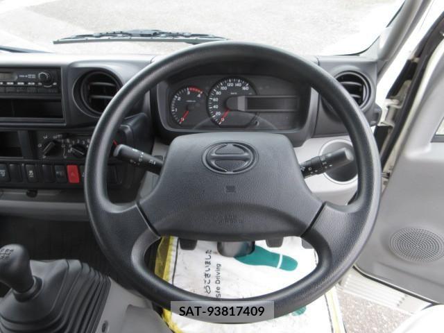 Hino DUTRO 2015-09 7500346-17