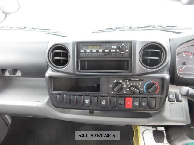 Hino DUTRO 2015-09 7500346-18