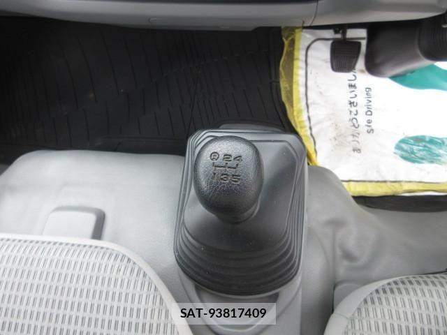 Hino DUTRO 2015-09 7500346-19