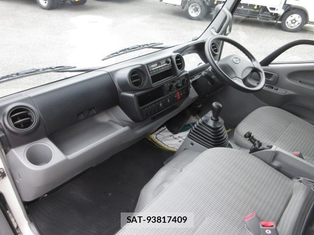 Hino DUTRO 2015-09 7500346-24