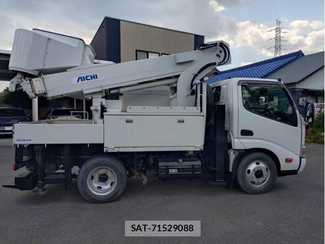 Hino DUTRO 2016-01 7500350-0