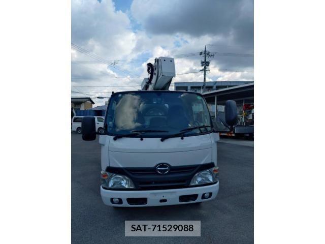 Hino DUTRO 2016-01 7500350-3