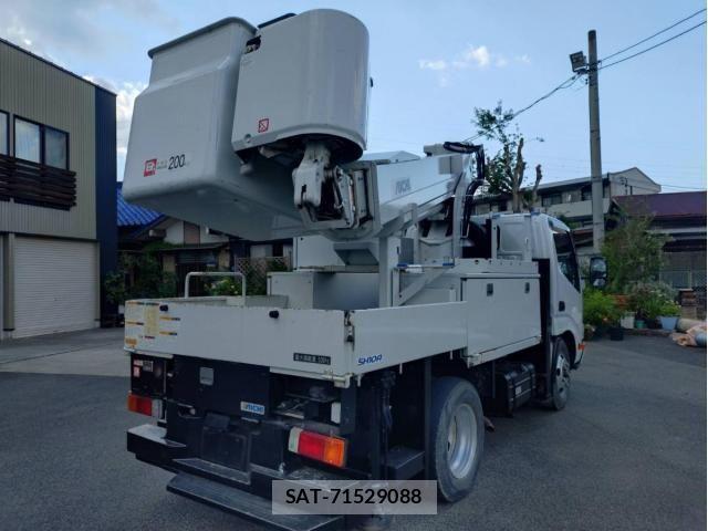 Hino DUTRO 2016-01 7500350-4