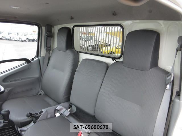 Hino DUTRO 2024-04 7500339-19