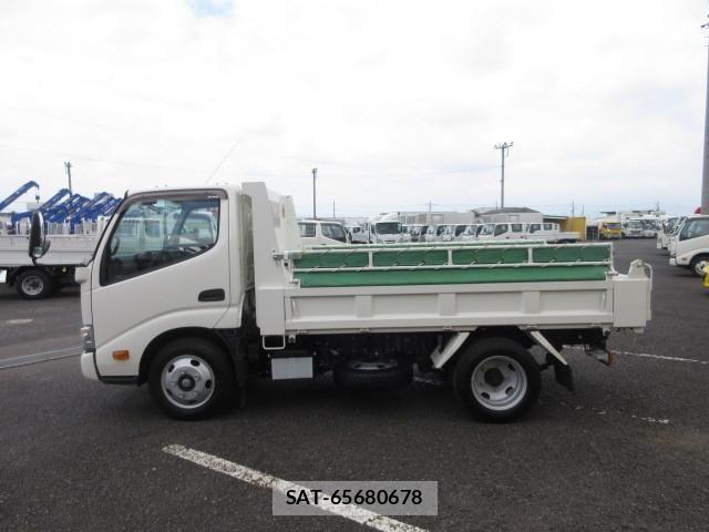 Hino DUTRO 2024-04 7500339-4