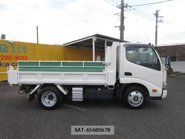 Hino DUTRO 2024-04 7500339-5