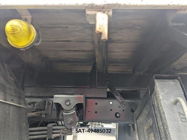 Hino DUTRO 2018-10 7500344-16