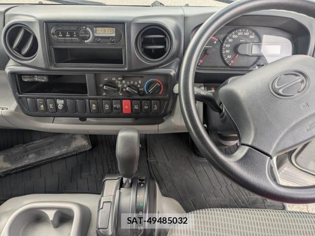 Hino DUTRO 2018-10 7500344-27