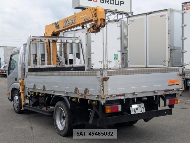 Hino DUTRO 2018-10 7500344-4