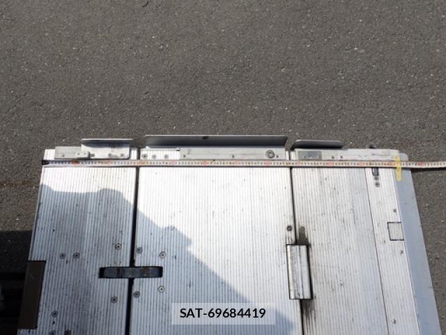 Hino DUTRO 2023-04 7500325-16