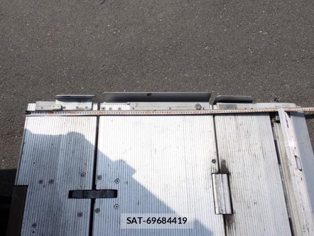 Hino DUTRO 2023-04 7500325-19