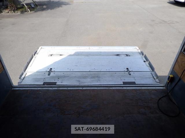 Hino DUTRO 2023-04 7500325-22