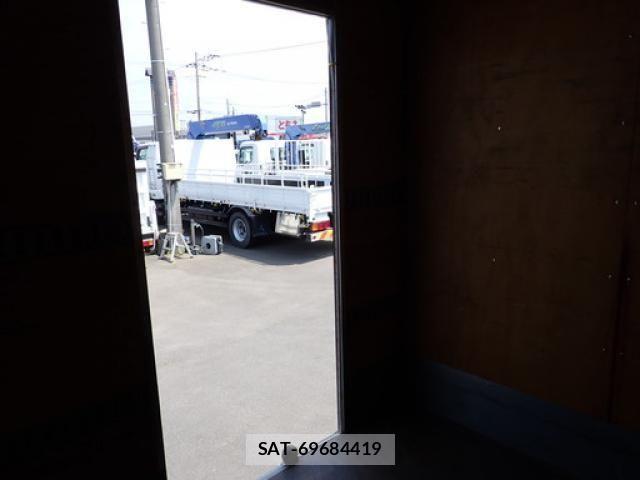 Hino DUTRO 2023-04 7500325-28