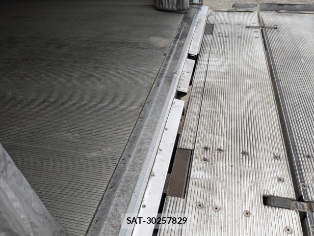 Hino DUTRO 2017-09 7500347-9