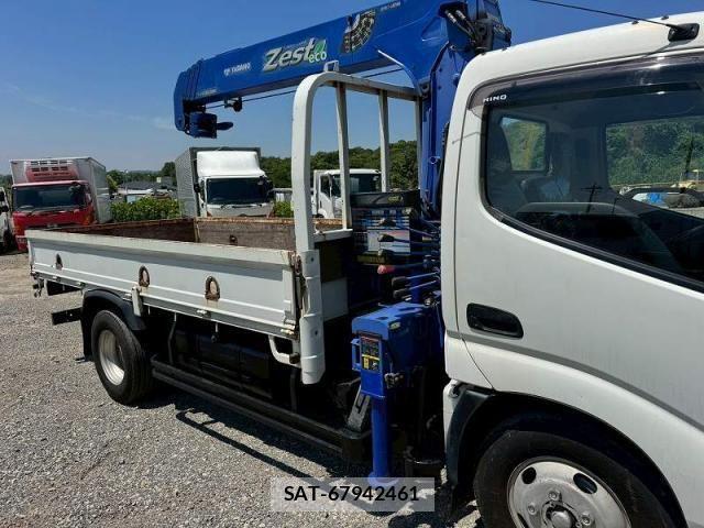 Hino DUTRO 2014-02 7500351-10