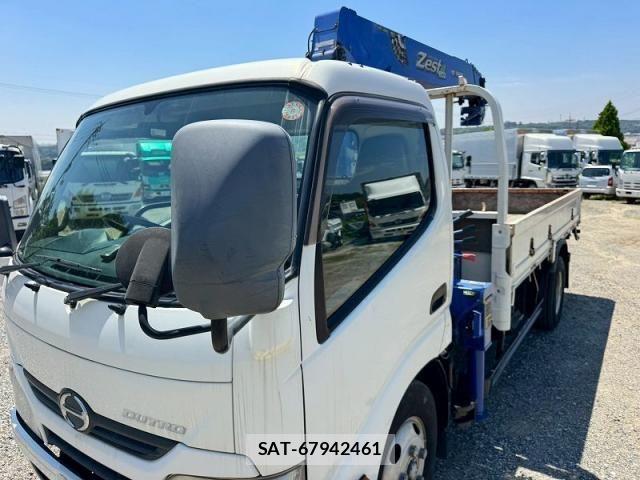 Hino DUTRO 2014-02 7500351-12