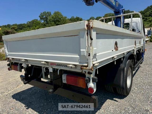 Hino DUTRO 2014-02 7500351-15