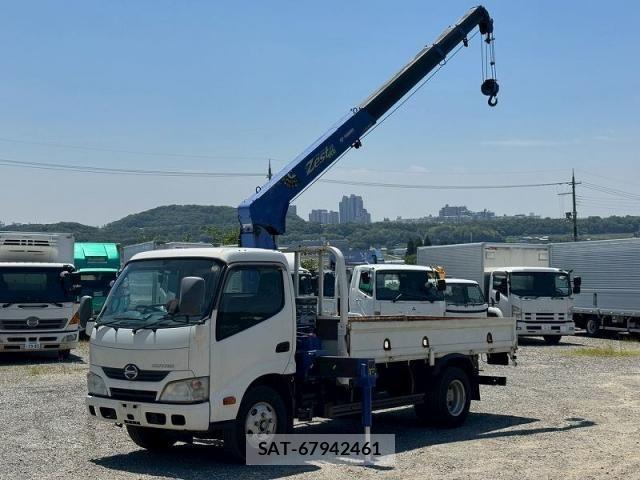 Hino DUTRO 2014-02 7500351-16