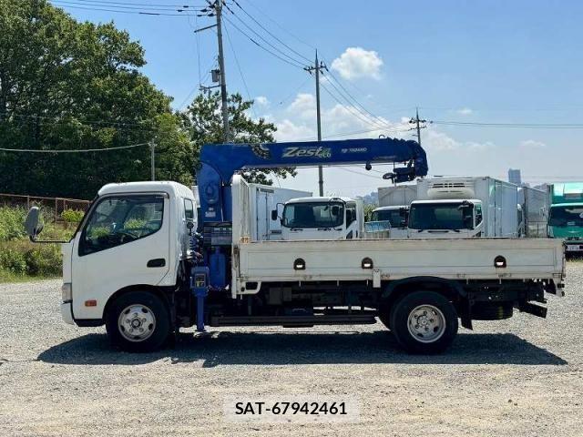 Hino DUTRO 2014-02 7500351-2