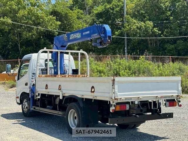Hino DUTRO 2014-02 7500351-3