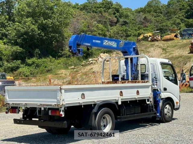 Hino DUTRO 2014-02 7500351-5