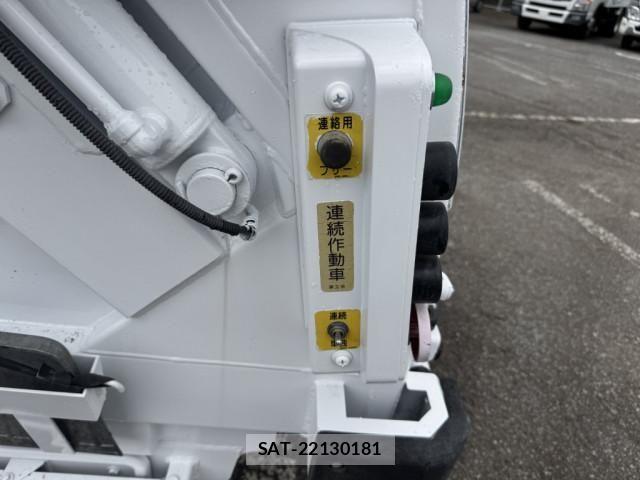 Hino DUTRO 2017-11 7500336-10