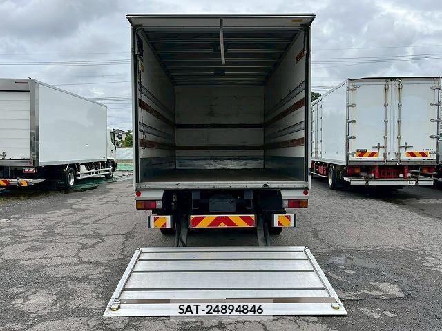 Hino DUTRO 2017-07 7500357-10