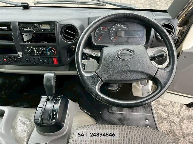 Hino DUTRO 2017-07 7500357-27