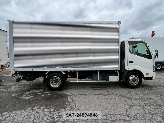 Hino DUTRO 2017-07 7500357-5