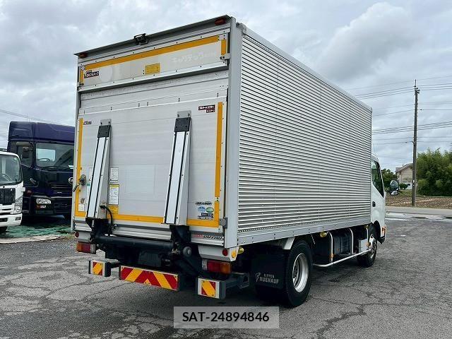 Hino DUTRO 2017-07 7500357-6