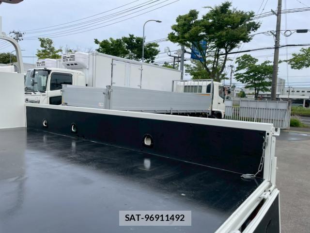 Hino DUTRO 2021-09 7500330-13