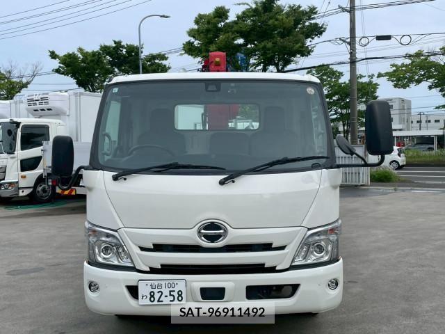 Hino DUTRO 2021-09 7500330-1