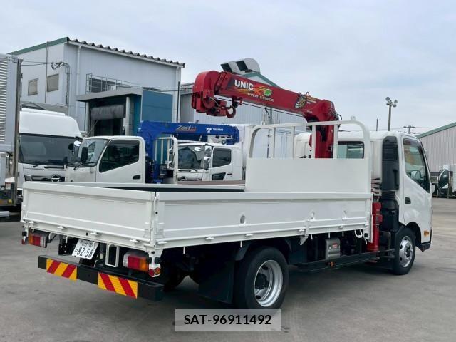 Hino DUTRO 2021-09 7500330-3