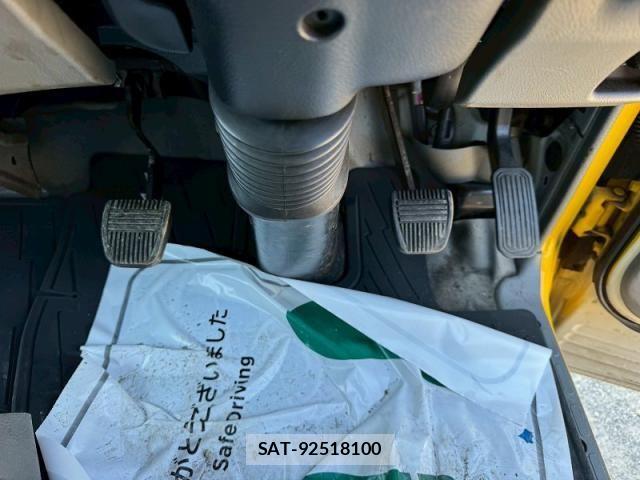 Hino DUTRO 2014-12 7500355-24